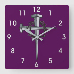 Cuadrado cruz de clavos y del reloj de las espinas