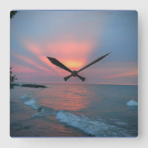 Hermoso reloj de atardecer