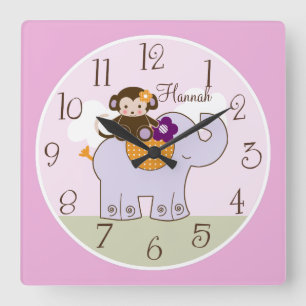 Cuadrado Mono Jacana personalizado sobre el reloj del bebé 