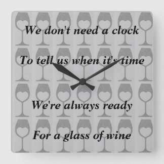 Cuadrado reloj de vino divertido
