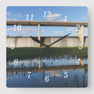 Cuadrado Reloj del muro de la presa de Springfield Lake Mis