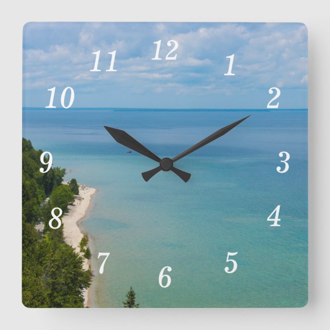 Cuadrado Reloj del Muro de Skyview en Isla Mackinac (Anverso)