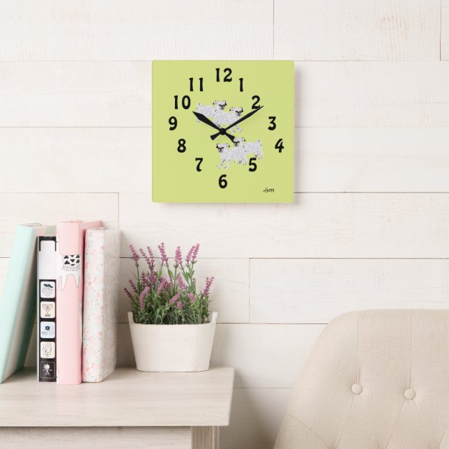 Cuadrado Reloj : Pug dulce pequeño . (Sala de lectura)
