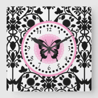 Cuadrado Reloj rosado y negro de la mariposa