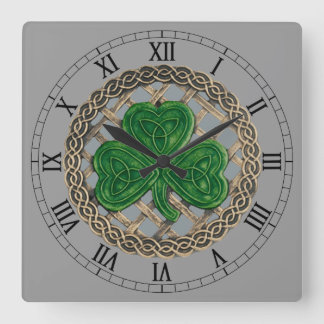 Cuadrado Shamrock gris y nudos celtas reloj numérico romano