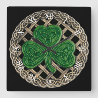 Cuadrado Shamrock negro y nudos celtas reloj de números rom