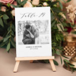 Cuadro de Boda minimalista 19 Número y tarjeta de<br><div class="desc">Una forma diferente de mostrar los números de la tabla boda. Diseñado para coincidir con la colección "Boda Essentials - Classic". Esta plantilla incluye 1 imagen que podría ser cuando usted era niño o como pareja, tabla 19 in. tipografía clásica elegante, nombres de pareja y fecha boda. Obtener tablas 1...</div>