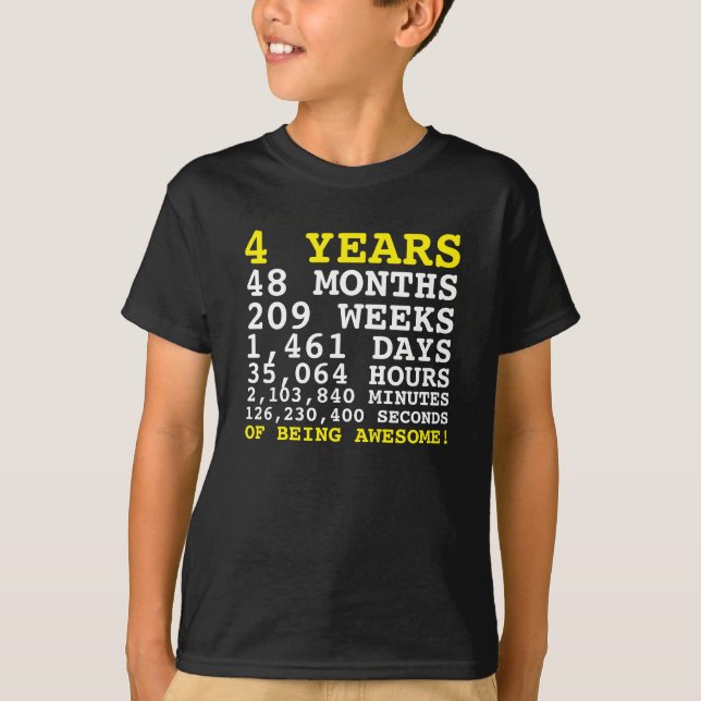 Cuatro años de asombrosa camiseta de cuarto cumple (Anverso)