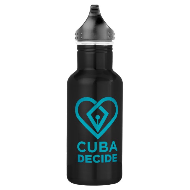 Cuba decide botellas de agua (Derecha)