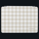 Cubierta De iPad Air Cheque de búfalo beige de granja Monogramado<br><div class="desc">portada inteligente para iPad diseñada por personalizados que presenta un diseño de plataforma de búfalo beige/gingham/check con nombre/monograma personalizado.</div>