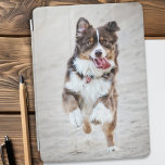 Cubierta De iPad Air Mascota fotográfico personalizado Perro gato lindo<br><div class="desc">Ahora puedes llevar a tu mejor amigo contigo dondequiera que vayas con esta tapa de aire para iPad Mascota de Perro personalizado. ¡Añade tu foto de perro favorita, foto de gato o cualquier foto! ¡Un debe tener para cada amante de los perros, amante de los gatos, mamá de los perros,...</div>