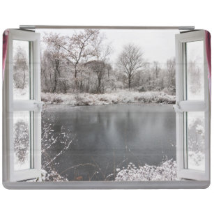 Cubierta De iPad Hermosa escena del lago congelado a través de una 