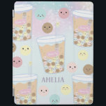 Cubierta De iPad Kawaii cute el té de la boca de perla de la burbuj<br><div class="desc">Personaliza este super adorable té kawaii burbuja (té de leche perla) tapa ipad con tu nombre! ¡Una gran idea de regalo!  Con bonitas burbujas de agua y un fondo de arco iris caprichoso. c) El estudio Happy Cat Studio.</div>