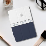 Cubierta De iPad Mini Doble acústica minimalista monogramada<br><div class="desc">Doble iniciales monogramadas color de agua minimalista iPad mini Funda en azul y blanco con un patrón de concha de una mejillón azul oscuro dibujado por mí</div>