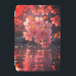Cubierta De iPad Mini Flores rosadas de Sakura sobre el agua | Serene Sp<br><div class="desc">Experimente la serena belleza de la naturaleza con este encantador diseño que capta un momento delicado —gotas suavemente cayendo de flores sakura florecientes en agua todavía reflexiva. Esta obra de arte de alta calidad cuenta con detalles impresionantes y tonos suaves que evocan la paz, la feminidad y la elegancia. Perfecto...</div>