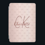 Cubierta De iPad Mini iniciales de monograma oro Rosa rosado moderno<br><div class="desc">Personalice y agregue su nombre y letras de monograma,  iniciales. Las iniciales del monograma como patrón en el fondo. Oro de rosa ondulado y femenino,  color de fondo gradiente rosa. Letras de color oro Rosa. El nombre se escribe con un guión de estilo con letras a mano.</div>