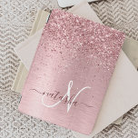 Cubierta De iPad Mini Monograma de Purpurina Metalizado cepillado de col<br><div class="desc">Personaliza fácilmente este diseño de tapa de ipad de moda de moda,  con un purpurina brillante color rosa rosa bonito sobre un fondo metálico rosa de color rosa opaco.</div>
