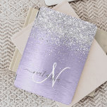 Cubierta De iPad Mini Monograma del Purpurina plateado Metalizado cepill<br><div class="desc">Personaliza fácilmente este diseño de diseño de tapa de ipad de moda a la moda,  con purpurina brillante de bonito plateado sobre un fondo metálico morado.</div>