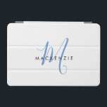 Cubierta De iPad Mini Monograma elegante de escritura azul blanco modern<br><div class="desc">Elegante portada para iPad Mini de estilo moderno con guión azul blanco. Un elegante monograma de escritura azul combinado con una limpia fuente san-serif en negro aporta un aspecto contemporáneo.</div>