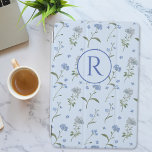 Cubierta De iPad Mini Monogramado Olvídenme No Floral Azul Floral Acuare<br><div class="desc">¡Haz que tu iPad sea verdaderamente tuyo con nuestro estuche Monogrammed Forget Me Not Blue Floral Watercolor iPad! Con un encantador ilustracion de color azul sereno que se olvida de no ser de agua. Personalízalo con tus iniciales para un toque de elegancia floral. Proteja su iPad con estilo y destaque...</div>