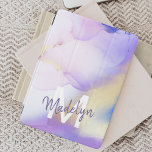 Cubierta De iPad Mini Morado acuarela Abstract Girly Luxury Monograma<br><div class="desc">Personaliza fácilmente este estilo glamoroso de pintura de acuarela lila abstracta y el fondo falso de pulverización dorada con tus detalles personalizados.</div>
