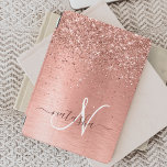 Cubierta De iPad Mini Nombre del monograma del Purpurina Metalizado cepi<br><div class="desc">Personaliza fácilmente este diseño de diseño de tapa de ipad de moda a la moda,  con purpurina brillante de oro rosa en un fondo metálico rosa de color dorado.</div>
