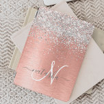 Cubierta De iPad Mini Nombre del monograma del Purpurina Metalizado cepi<br><div class="desc">Personalice fácilmente este diseño de diseño de tapa de ipad de moda a la moda,  con un purpurina brillante de bonito plateado sobre un fondo metálico rosa de color dorado.</div>