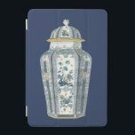 Cubierta De iPad Mini Orgullo asiático decorativo en azul y blanco<br><div class="desc">Una bonita impresión de una urna asiática decorativa,  pintada en tonos azules y blancos. Los diseños florales intrincados cubren la urna,  lo que le da una sensación de tranquilidad. ¡Compra tu copia hoy!</div>