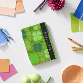 Cubierta De iPad Mini Ropas verdes, Ropas suertudas, tu nombre