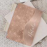 Cubierta De iPad Mini Rosa metálico Purpurina de oro personalizado<br><div class="desc">Personalice fácilmente esta tapa para iPad metalizado y glamorosa de imitación purpurina con motivos de oro con su propio nombre personalizado.</div>