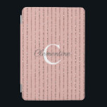 Cubierta De iPad Mini Rubor Rosa Rosa Purpurina de oro Bandas Monograma<br><div class="desc">Cubierta monogramo de rayas Purpurinas Rubor Rosa Gold con bandas purpurinas de imitación de oro rosa y espacio para su monograma y nombre personalizado. Fácil de personalizar con texto, fuentes y colores. Creado por el diseñador Zazzle pro BK Thompson © exclusivamente para Cedar y String; por favor contáctenos si necesita...</div>