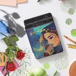 Cubierta De iPad Mini Sentimiento de Rosas<br><div class="desc">Disfruta de esta caprichosa obra de arte en tu portada del iPad con una mujer con rosas por la noche cuando todo se vuelve oscuro y azul, los colores salen bajo la luz de la luna. Hazlo tuyo, y personalizar con tu nombre. Sería un gran regalo para alguien a quien...</div>