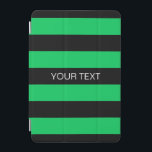 Cubierta Para iPad Mini Huella pregrapa esmeralda negra #3 Nombre Monogram<br><div class="desc">Estriberas de goma horizontal verde esmeralda y negro clásico Monograma nombre Motograma de franja horizontal de negrita elegante con una plantilla para su nombre, iniciales u otro texto. También puede personalizar de la fuente y tamaño del texto, mover o quitar el texto, agregar campos de texto adicionales, agregar sus propias...</div>