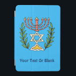 Cubierta Para iPad Mini Magen persa David Menorah<br><div class="desc">Esta imagen fue adaptada de una antigua teja judía persa y cuenta con una menorah con un Magen David (Estrella de David) enmarcado por ramas de olivo. Se han conservado las imperfecciones de la imagen original pintada a mano. Añade tu propio texto.</div>