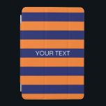 Cubierta Para iPad Mini Monograma conocido de muy buen gusto de la raya #2<br><div class="desc">Monograma conocido horizontal de muy buen gusto clásico de las rayas #2 del rugbi del naranja y de los azules marinos de la calabaza Un modelo horizontal intrépido elegante de la raya con una plantilla para el su nombre, las iniciales o el otro texto. Usted puede también modificar la fuente...</div>