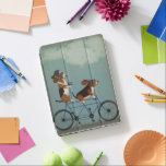 Cubierta Para iPad Pro Basset Hound Tandem<br><div class="desc">Basset Hound Tandem de Fabfunky. Dispone de canchas de bajo nivel montando una bicicleta en un estilo caprichoso y de vapor. | 192024D</div>