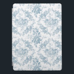 Cubierta Para iPad Pro Elegante tela floral azul y blanca grabada<br><div class="desc">Elegante vintage inspirado en el estampado de tela floral azul polvoriento grabado con rosas,  viñas y rollos sobre un fondo blanco. El patrón sin foco puede ampliarse o reducirse.</div>