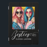 Cubierta Para iPad Pro Foto moderna de Bestie blanco negro personalizada<br><div class="desc">Esta moderna cubierta de foto pro pad para los mejores amigos incluye una foto para que cambies a la tuya en un simple fondo negro con el título "Bestie" y tus nombres para personalizar en escritura blanca. Imágenes de marcador de posición generadas con IA.</div>