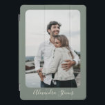Cubierta Para iPad Pro Fotografía personalizada de la caligrafía verde sa<br><div class="desc">Tapa personalizada de Photo iPad Pro de la caligrafía verde sabio</div>