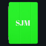 Cubierta Para iPad Pro Iniciales de monograma de personalizado verde neón<br><div class="desc">pantalla verde neón Personalizado minimalista y iniciales en monograma blanco nombre elegante moderno iPad Pro cubierta personalizada</div>