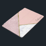 Cubierta Para iPad Pro Mármol color de rosa geométrico elegante del<br><div class="desc">Diseño geométrico elegante que ofrece el falso purpurina color de rosa del oro,  el oro y el mármol blanco.</div>