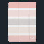 Cubierta Para iPad Pro Moderno Gris rosa y franjas anchas crema Monograma<br><div class="desc">Moderno y Minimalista Gris rosado y franjas anchas crema Cubierta Monograma iPad en tonos dulces de rosa rubor, vainilla de almendras cremosa y gris paloma. Creado por el diseñador Zazzle pro BK Thompson © exclusivamente para Cedar y String; por favor contáctenos si necesita ayuda, tenga preguntas, o si desea preguntar...</div>