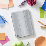 Cubierta Para iPad Pro Monograma de imagen de textura metálica gris plate<br><div class="desc">Imagen gris plateado de fondo de textura metálica,  lustre de aluminio cepillado con monograma personalizado. Diseño sencillo y minimalista.</div>