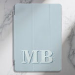 Cubierta Para iPad Pro Monograma inicial azul moderno minimalista<br><div class="desc">Estuche Blue Minimalista Modern Inicial Monograma iPad. Cree su propio estuche iPad personalizado con el nombre inicial del personalizado.</div>