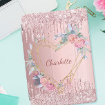 Cubierta Para iPad Pro Nombre de monograma floral purpurina rosa Rubor<br><div class="desc">Un fondo de aspecto metálico rosado. Purpurinas falsos gotea,  pintura goteando se ve como decoración. Un corazón dorado decorado con flores rosas. Personalice y agregue un nombre. El nombre está escrito en un moderno guión con letras a mano color rosa oscuro.</div>
