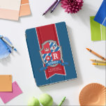 Cubierta Para iPad Pro Nombre que significa personalizado Robert caballer<br><div class="desc">Nombre del escudo gráfico del caballero escudo y significa niños cubierta del iPad en rojo, azul, blanco y gris. Ideal para un regalo personalizado para un niño. En este ejemplo se lee a Robert A una llama brillante. Inteligente, cálido y preocupado o usted puede personalizar el texto con su propio...</div>