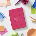 Cubierta Para iPad Pro Nombre simple y elegante moderno<br><div class="desc">Portada moderna magenta / fuschia rosa para iPad con un diseño sencillo y mínimo personalizado con tu nombre en un guión elegante y una fuente sans serif contemporánea.</div>