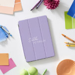 Cubierta Para iPad Pro Nombre simple y elegante moderno<br><div class="desc">Cubierta moderna para iPad morado / lavender con un diseño sencillo y mínimo personalizado con tu nombre en un guión elegante y fuente contemporánea sans serif.</div>
