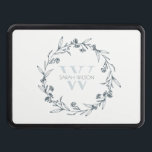 Cubierta Para Remolque Monograma simple y elegante de laurel floral<br><div class="desc">Si necesitas más personalización,  por favor,  no dudes en enviarme un mensaje a yellowfebstudio@gmail.com.</div>