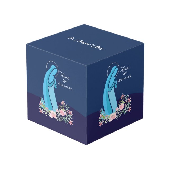 Cubo 70° aniversario de la vida religiosa de una flor r (Angulo Anverso)